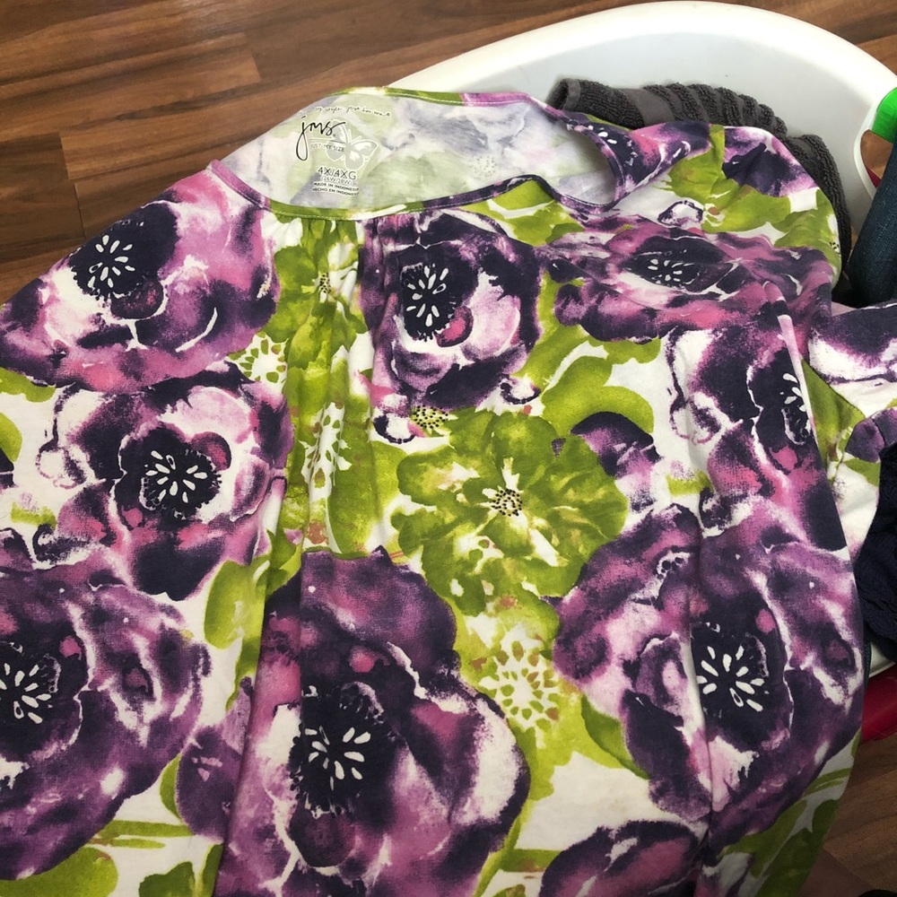 JMS (just my size) FLORAL TOP!